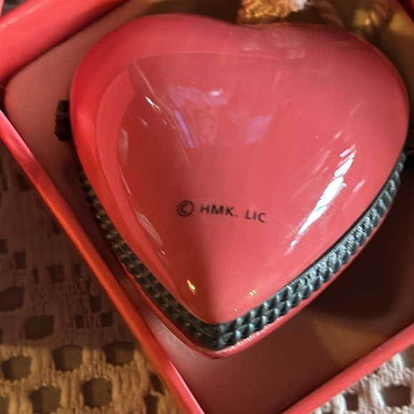 Vintage Hallmark Heart Trinket Box, Locket, Ornament - Heavy Enamel w/ latch - Picture 8 of 14